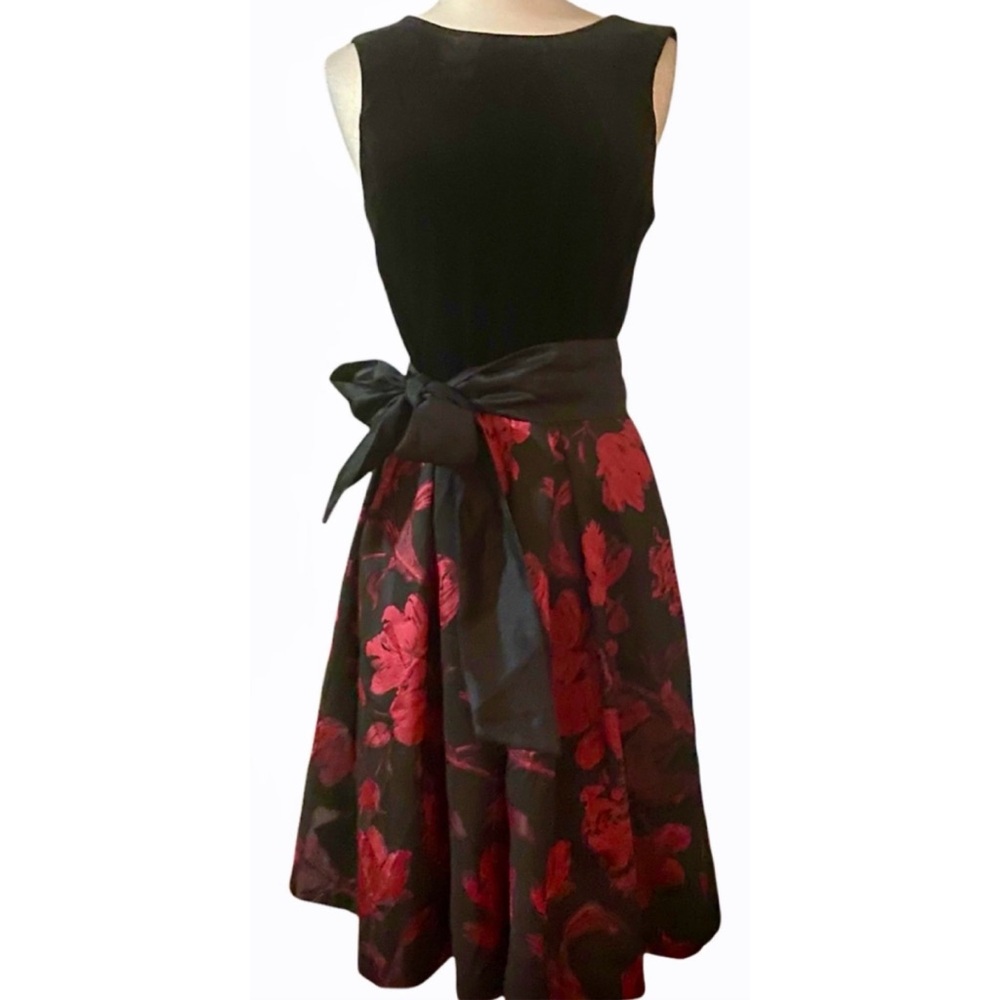 Cato Red/Black Floral Satin Fit and Flare Swing A-Line Dress Size 14